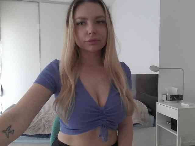 pinkpanther8899 webcam