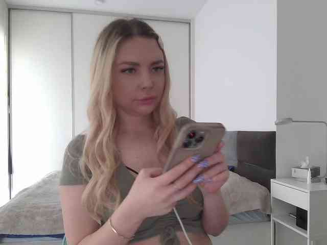 pinkpanther8899 webcam