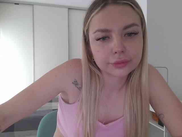pinkpanther8899 webcam