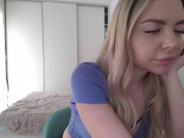 pinkpanther8899 webcam