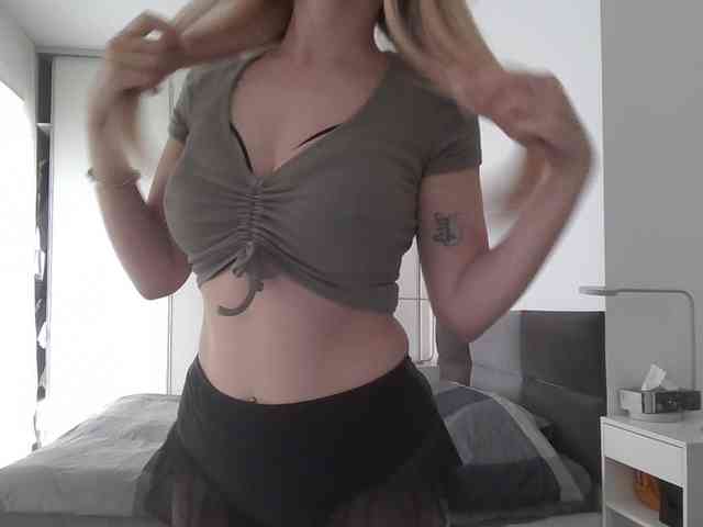 pinkpanther8899 webcam