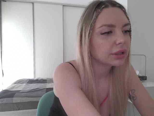 pinkpanther8899 webcam