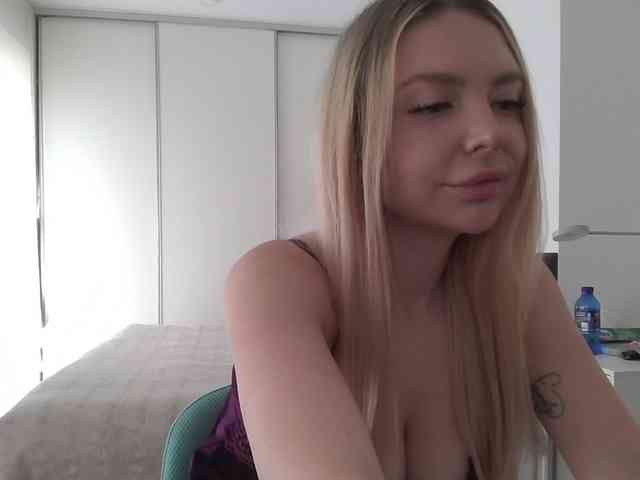 pinkpanther8899 webcam