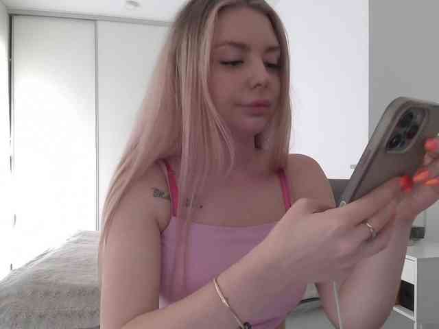 pinkpanther8899 webcam