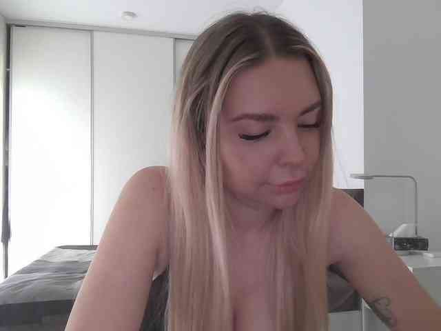 pinkpanther8899 webcam