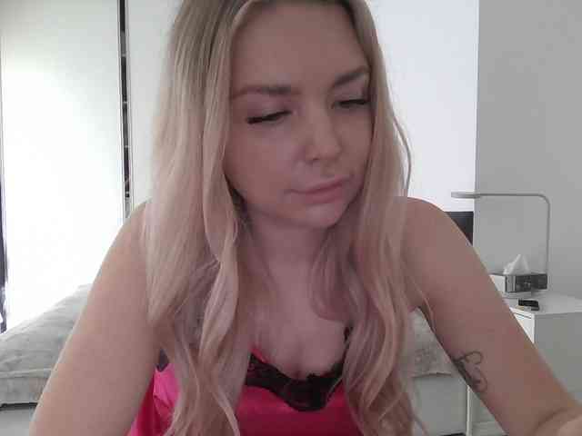 pinkpanther8899 webcam