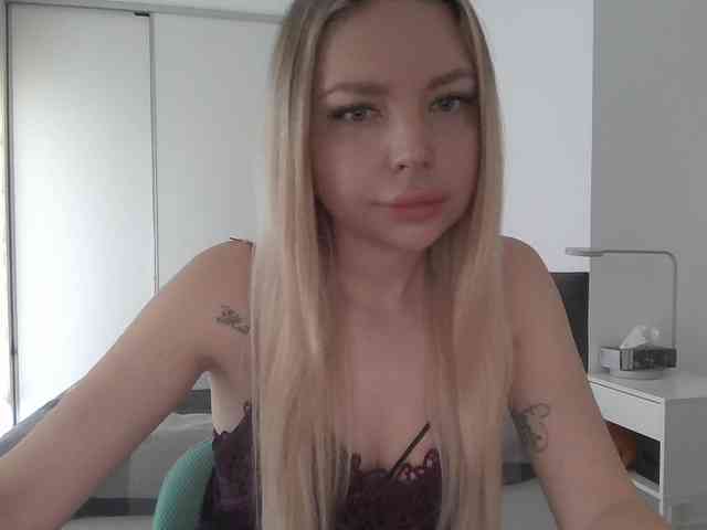 Blondie8853