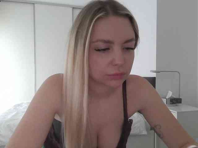 pinkpanther8899 webcam