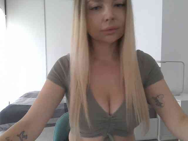 pinkpanther8899 webcam