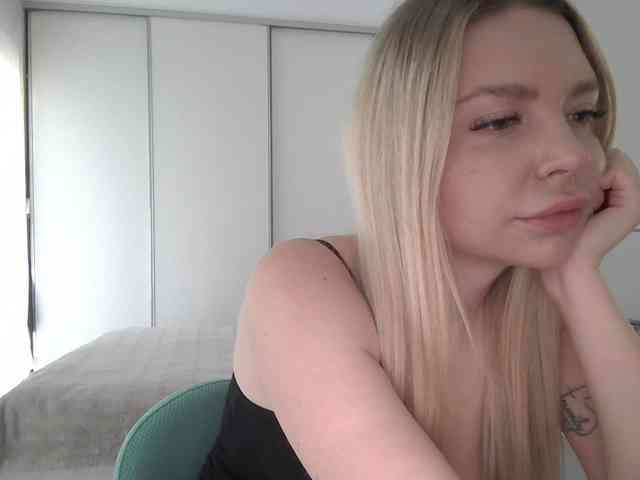 pinkpanther8899 webcam