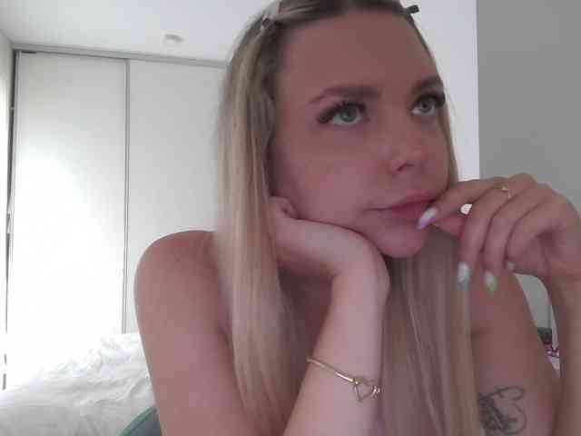 pinkpanther8899 webcam