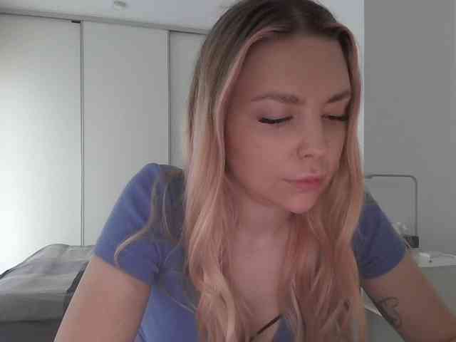 pinkpanther8899 webcam