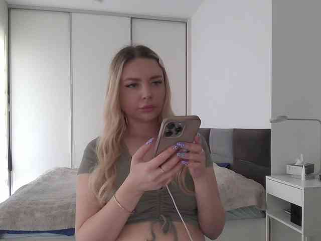 pinkpanther8899 webcam