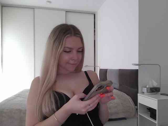 pinkpanther8899 webcam