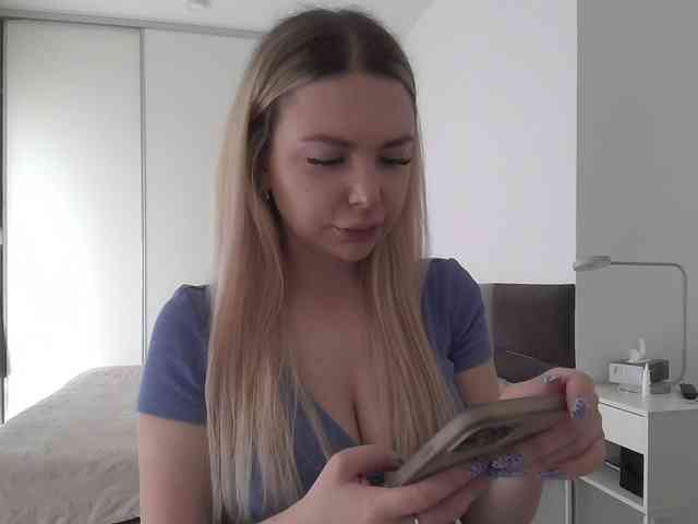 pinkpanther8899 webcam