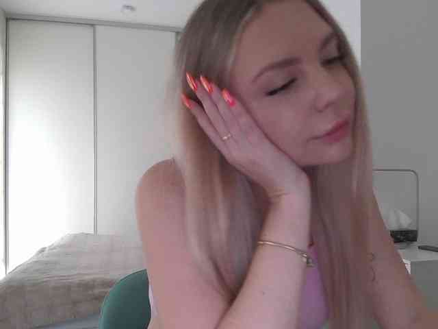 pinkpanther8899 webcam