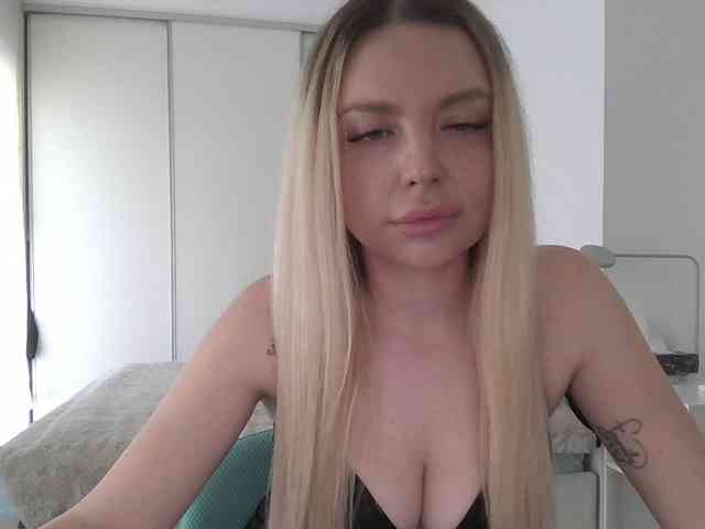 pinkpanther8899 webcam