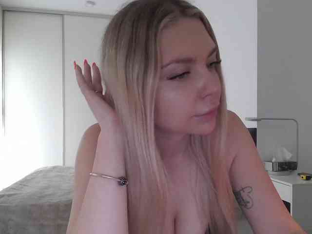 pinkpanther8899 webcam