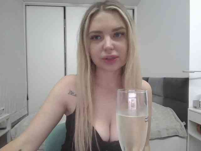 pinkpanther8899 webcam