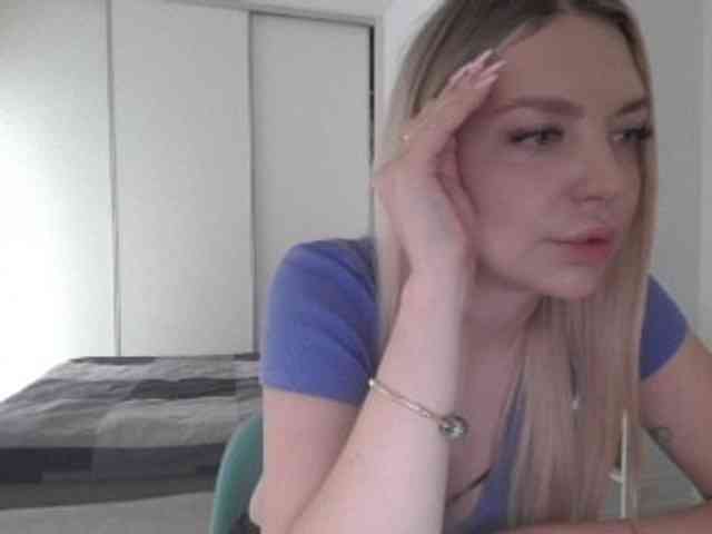 pinkpanther8899 webcam