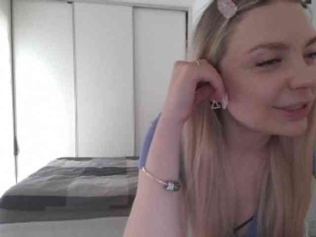 pinkpanther8899 webcam