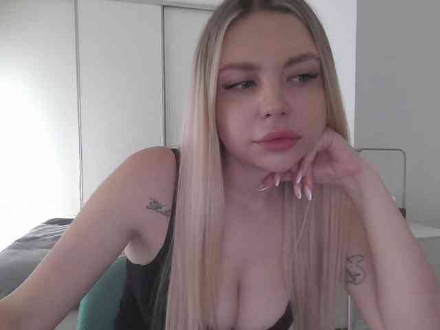 pinkpanther8899 webcam