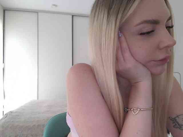 pinkpanther8899 webcam