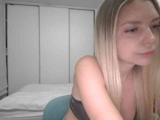 pinkpanther8899 webcam