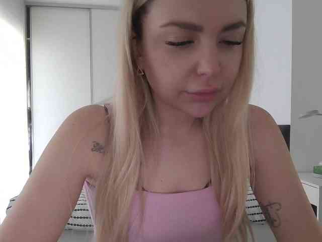 pinkpanther8899 webcam