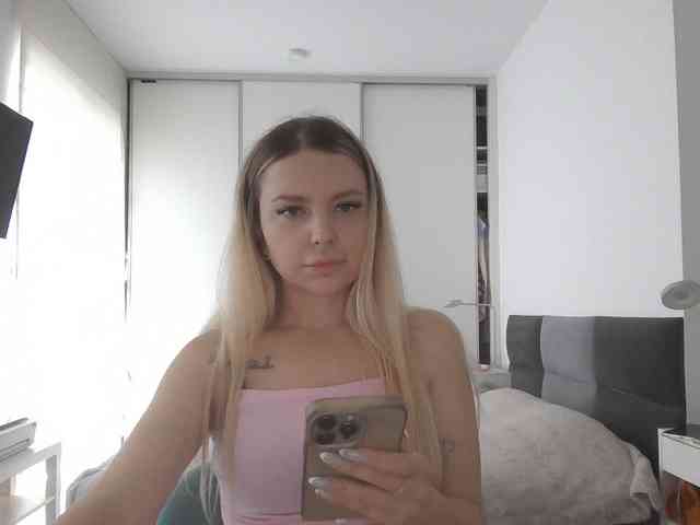 pinkpanther8899 webcam