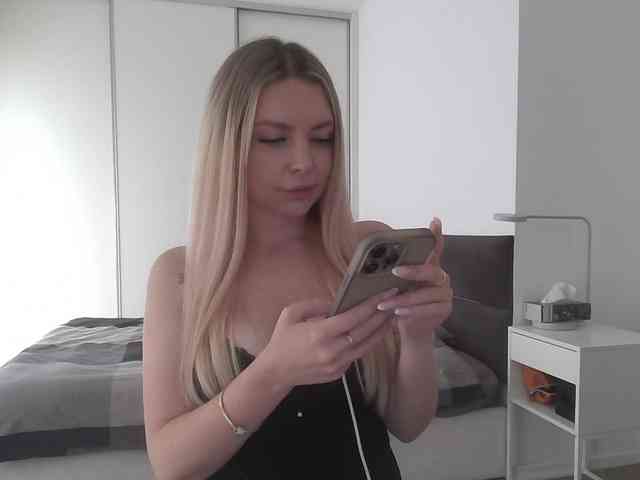 pinkpanther8899 webcam