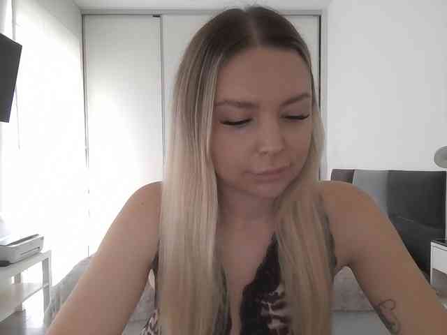 pinkpanther8899 webcam