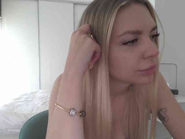 pinkpanther8899 webcam