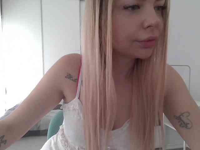 pinkpanther8899 webcam