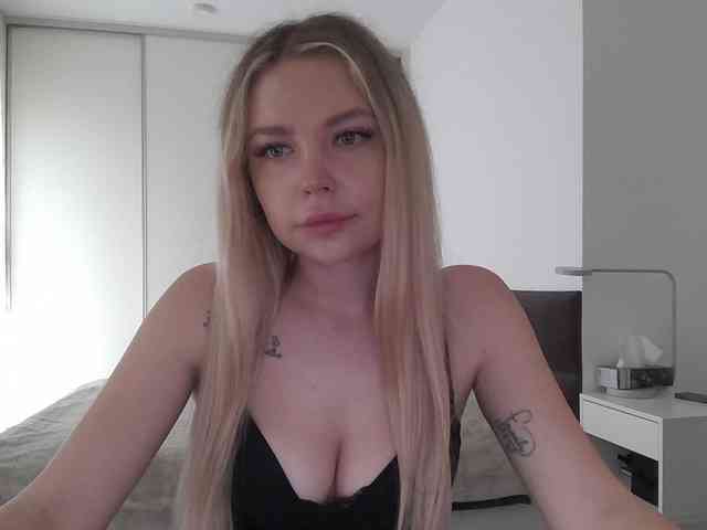 pinkpanther8899 webcam