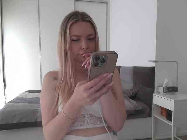 pinkpanther8899 webcam