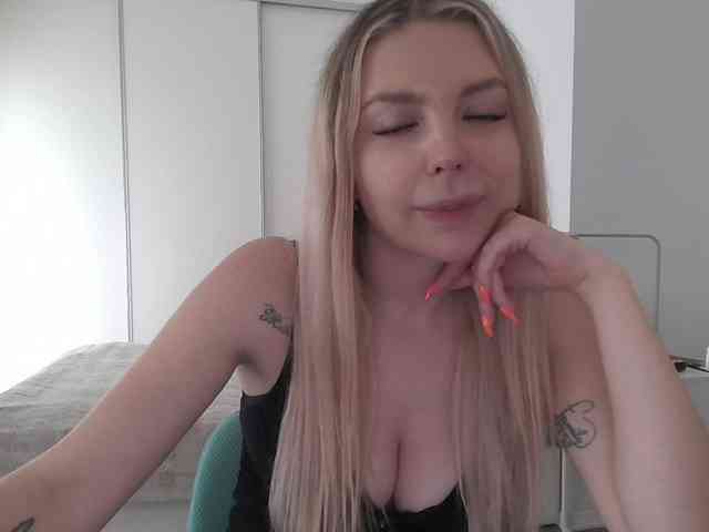 pinkpanther8899 webcam