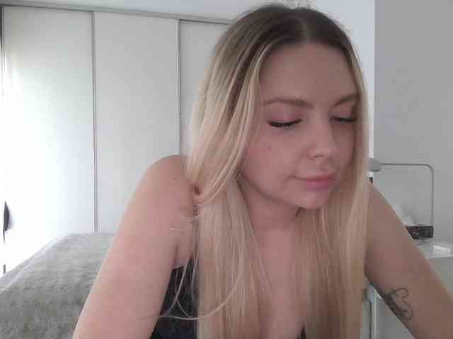 pinkpanther8899 webcam
