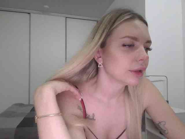 pinkpanther8899 webcam
