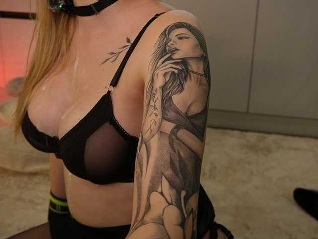 Baby-Kristy live cam on BongaCams