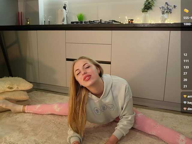 BlondyNika