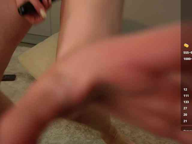 BlondyNika webcam