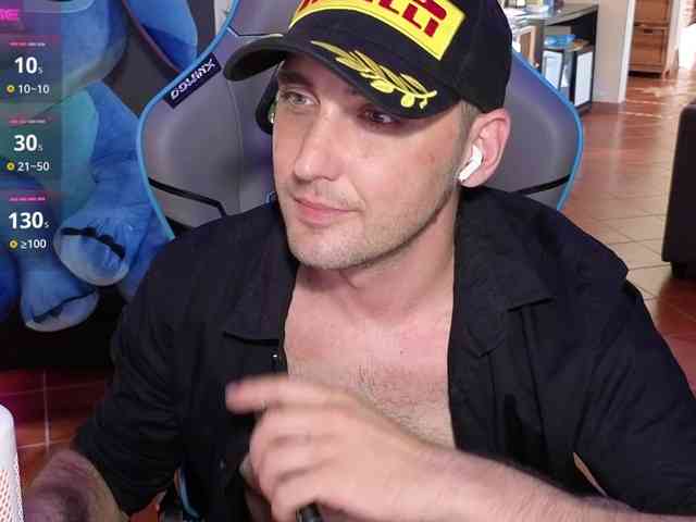 gilgamesh90B Live Webcam on BongaCams