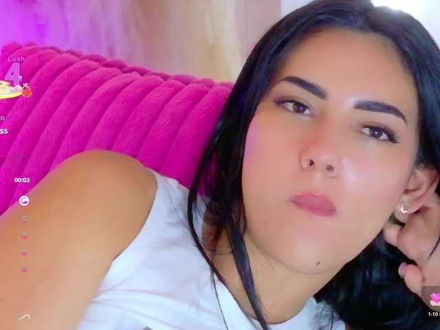 IsaValencia's BongaCams show and profile