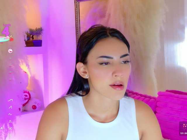 IsaValencia's BongaCams show and profile