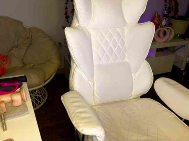 RichHouseWife webcam