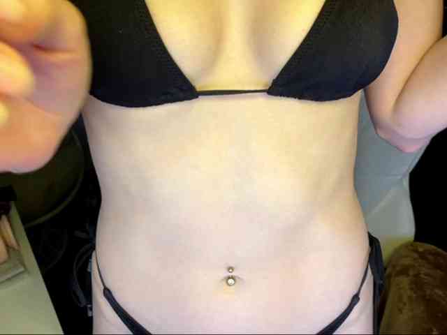 RichHouseWife webcam