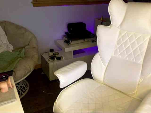 RichHouseWife webcam
