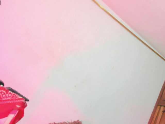 Itsme-Daniela live webcam show