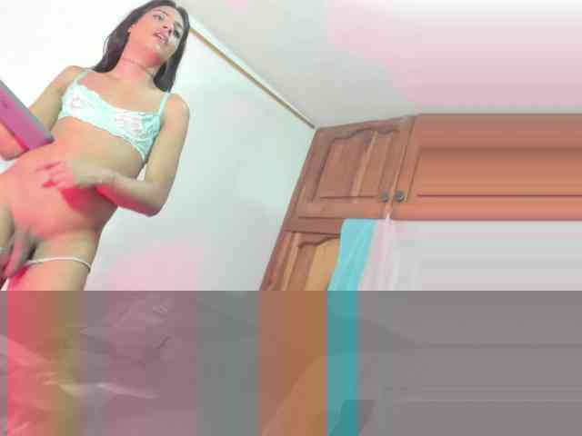 Itsme-Daniela Live Webcam on BongaCams